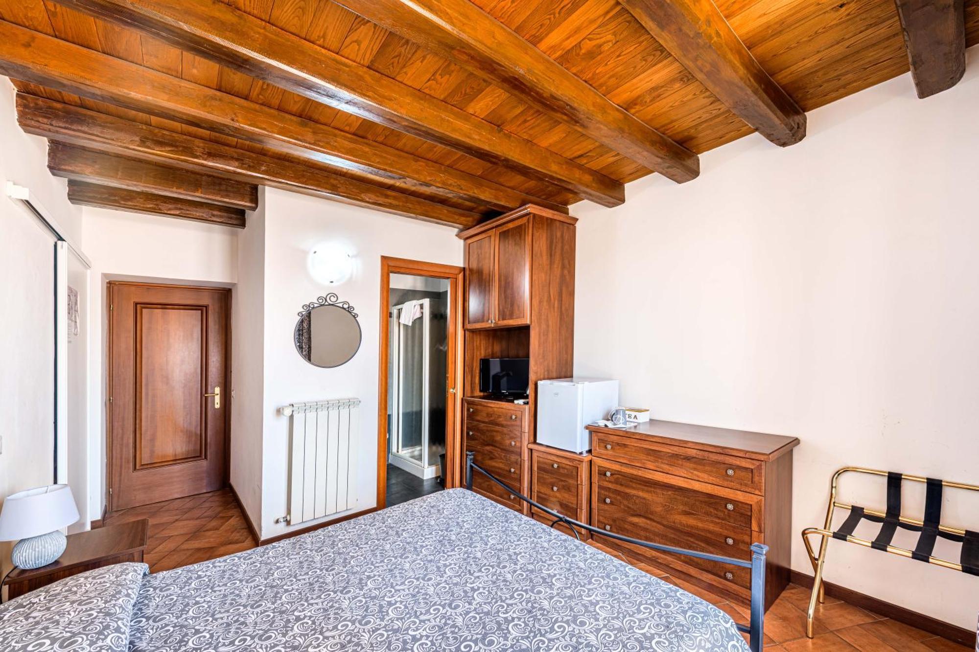 Bb Il Re Alla Reginella Guest House Ρώμη Εξωτερικό φωτογραφία