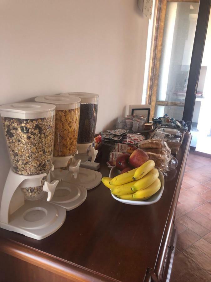 Bb Il Re Alla Reginella Guest House Ρώμη Εξωτερικό φωτογραφία