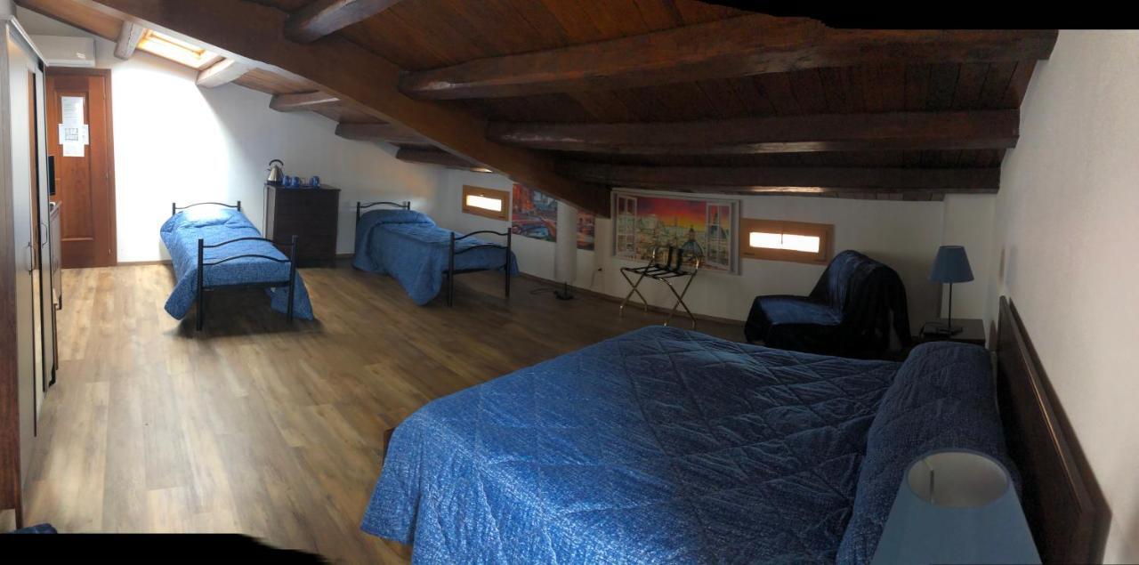 Bb Il Re Alla Reginella Guest House Ρώμη Εξωτερικό φωτογραφία